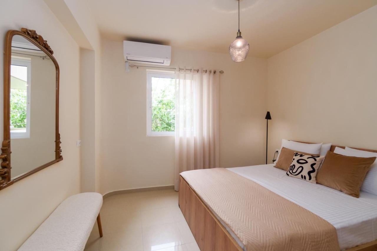 Oikies Luxury Apartments With Private Free Parking Area Ayos Nikolaos Dış mekan fotoğraf