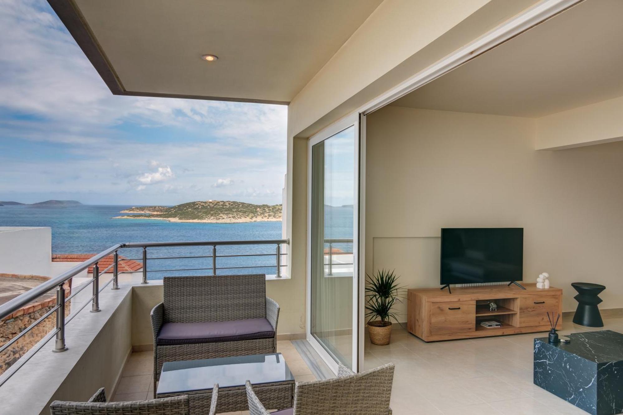 Oikies Luxury Apartments With Private Free Parking Area Ayos Nikolaos Dış mekan fotoğraf